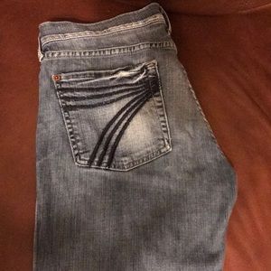 DISTRESSED 7 FAM DOJOS